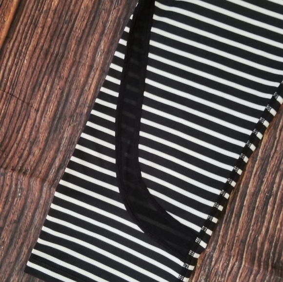 Calvin Klein Performance Striped Leggings - Picture 5 of 16